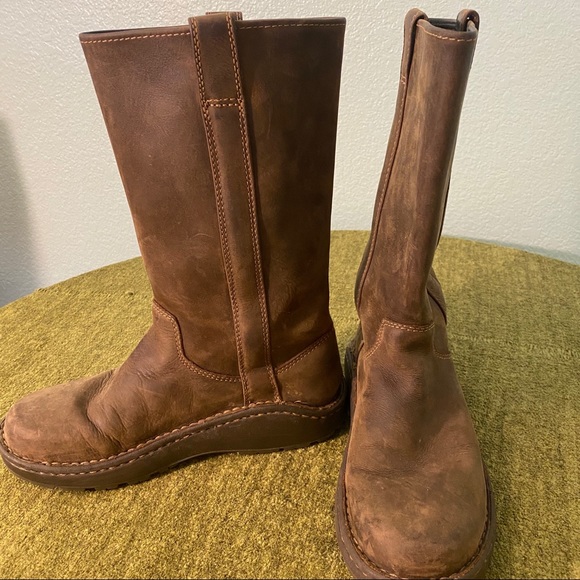 chaco tall boots